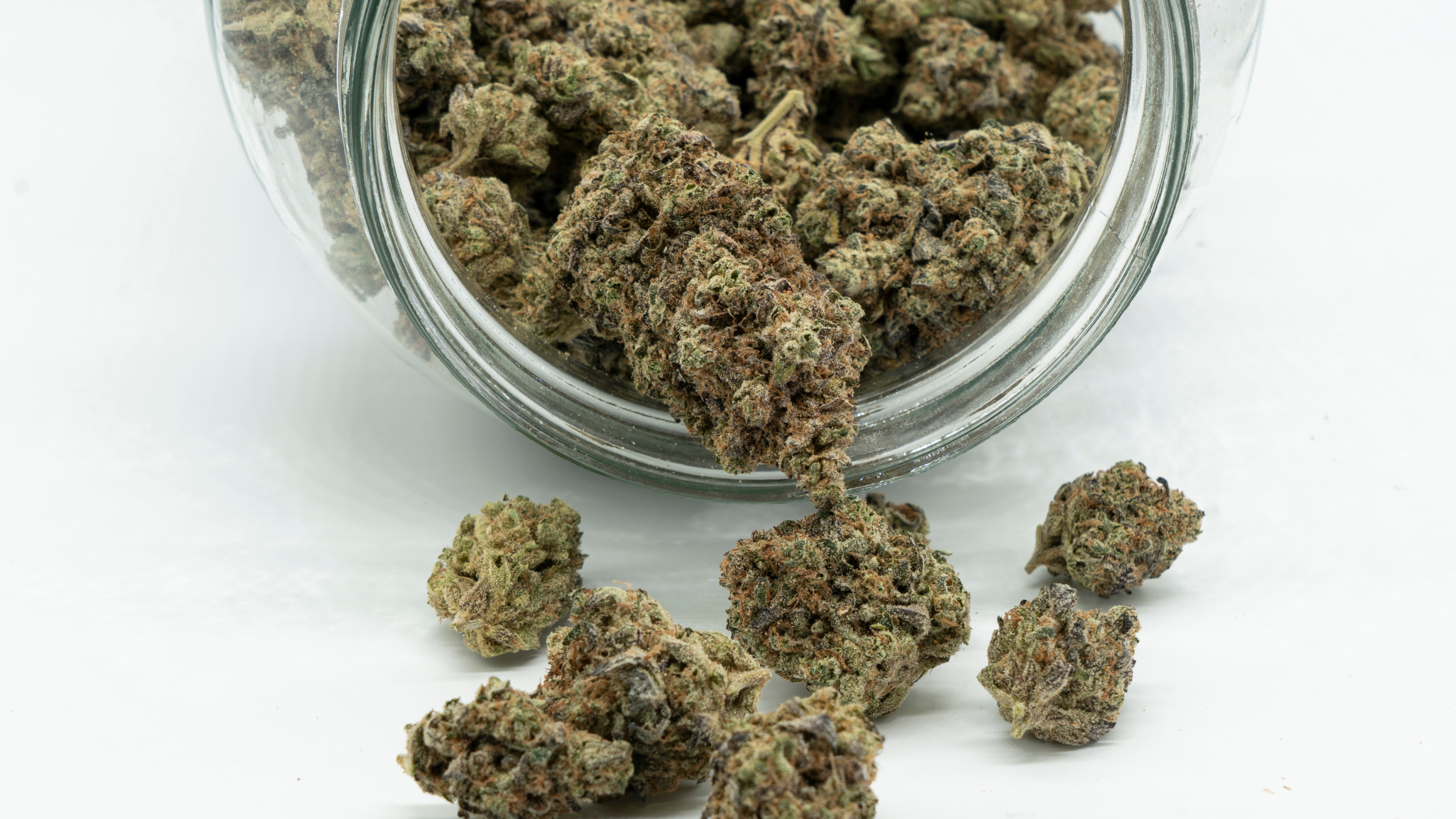 CBD pas cher : guide complet pour choisir un CBD de qualité à petit prix
